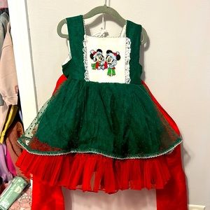 Oh Shana size 5 Disney Christmas dress ❤️